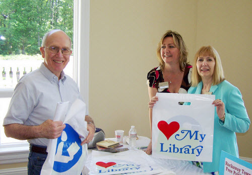 RT Library at Fox Hills Senior Health Fair, image courtesy RTLibrary on Flickr