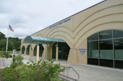 Photo of the exterior of the Charles Webb Wesconnett Regional library