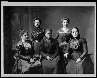Photo of 5 Women Officers of Women's League for 1900 Paris Exposition
